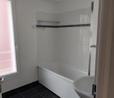 L'Ile-Saint-Denis Apartamento | Bright comfortable apartment