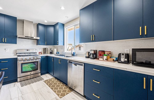 St. Francis Casa | Bright & comfortable 4brs Home in Daly City