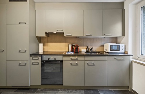 Enge Apartamento | Bright & Comfortable Apartment Near Zug Station