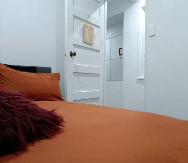 Greenlane - Ellerslie Casa | Bright & Comfy Stay in Newly Renovated Home with parking