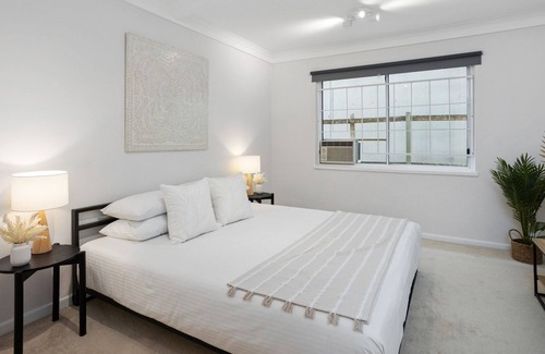 Kangaroo Point Apartamento | Bright Contemporary 2-bed Unit with Study Nook