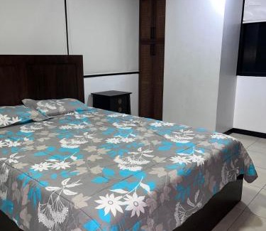 Puerto Santa Ana Apartamento | Bright Corner Condo in Bellini