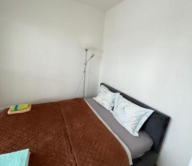Kobylisy Apartamento | Bright & Cosy 1-Bedroom Apartment with Balcony