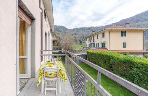 Barni Apartamento | Bright & Cosy Apartments with Balcony