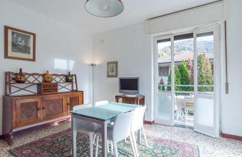 Barni Apartamento | Bright & Cosy Apartments with Balcony