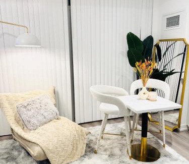 Vaughan Apartamento | Bright & Cozy 1 Bedroom Retreat