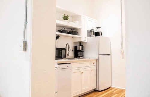 Barrio Historico Apartamento | ✺ Bright & Cozy 1BR Located Steps from Downtown ✺