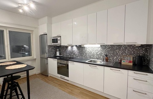 Lahti Apartamento | Bright & Cozy 2BR Home in Central Lahti
