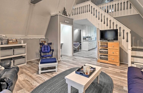 Algonac Apartamento | Bright & Cozy A-Frame Studio: Steps to River!