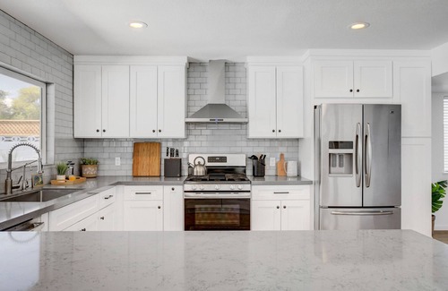 Paradise Villa | Bright, Cozy and Spacious Home w/ Heated Pool and Spa. Pet Friendly!