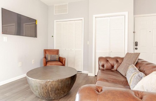 McGinley Square Apartamento | Bright & Cozy Jersey City Retreat