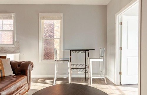 McGinley Square Apartamento | Bright & Cozy Jersey City Retreat