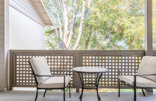 Cupertino Apartamento | Bright Cupertino 1BR w/ Pool, Cinema, Gym, walk to Shops, by Blueground