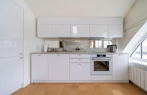 Avoti Apartamento | Bright Designer Apartment In City Centre