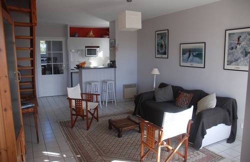 Rotheneuf-Le Pont Apartamento | Luminoso balcón dúplex y pequeña vista al mar, a 100 m de la playa de Val, St Malo Rothéneuf