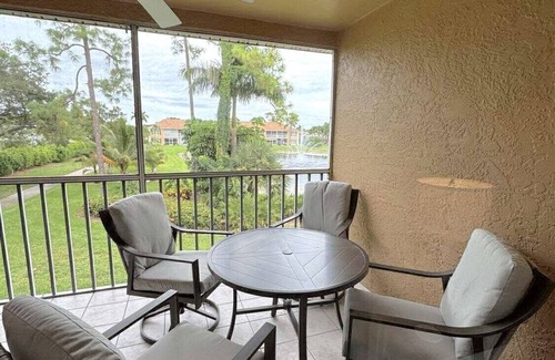 Crown Pointe Condominio | Bright end-unit 3BR w/vaulted ceilings near beach