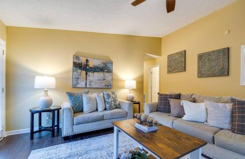 Fayetteville Casa | Bright Fayetteville Vacation Home with Fireplace!