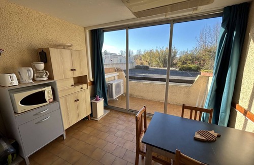 Marseillan Plage Apartamento | Bright flat in a residence with pool close to shops