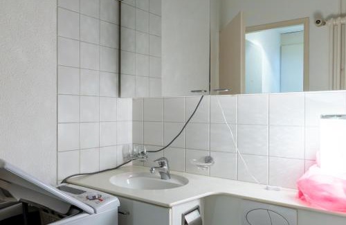 Gundeldingen Apartamento | Bright Flat with Workspace near Downton