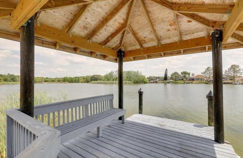 Lakeview Village Casa | Bright Getaway with Ski Lake, 11 Miles to Dtwn Tampa