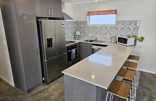 Quedjinup Casa | Bright happy home suitable for two couples or upgrade to five guests.