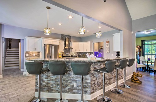 Hopkins Casa | Bright Hopkins Home w/ Game Room & Fire Pit!