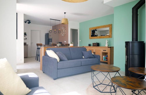 Chateau-d'Olonne Chalet De Esquí | Casa luminosa con porche y jardín – ¡Perfecta para tus vacaciones en Les Sables!