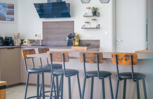 Chateau-d'Olonne Chalet De Esquí | Casa luminosa con porche y jardín – ¡Perfecta para tus vacaciones en Les Sables!