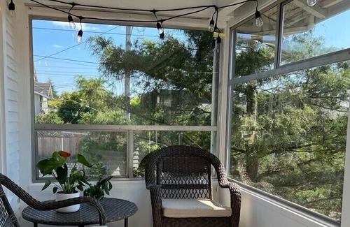 Phinney Ridge Casa | Bright house in the heart of Ballard, Seattle (Pet friendly)
