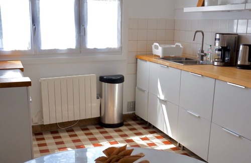 Le Palais Casa | Bright house with garden, close to Palais, Citadelle, Castoul beach