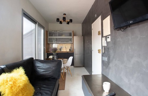 El Putget i Farro Apartamento | Luminosos ático a estrenar con dos terrazas muy bien orientado para 4