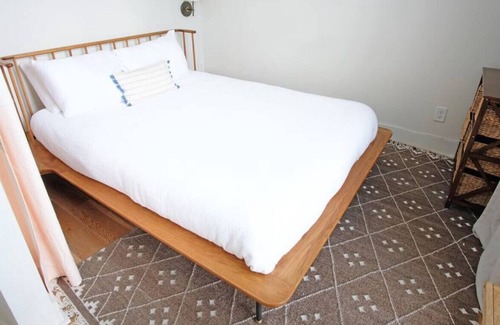 Yamacraw Village Apartamento | Bright Loft With a Patio in Downtown Savannah