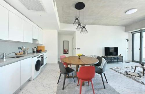 Bomonti Casa | Bright Lovely Modern 2bd25 Condo Poolgym! #220
