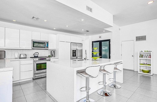 Deep Well Ranch Casa | Bright mid-century modern home w/ private pool and spa, gas grill, dogs welcome
