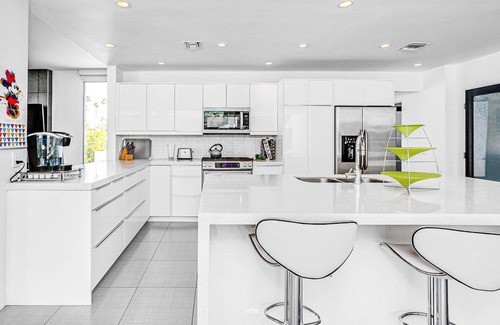 Deep Well Ranch Casa | Bright mid-century modern home w/ private pool and spa, gas grill, dogs welcome