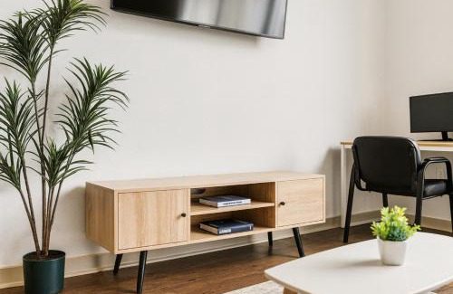 Five Points South Apartamento | Bright Mid-Rise Studio King Comfort 2y5