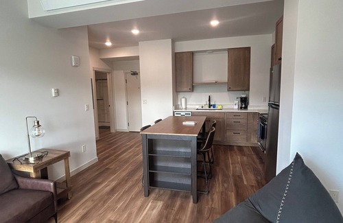 Ketchikan Apartamento | Bright & Modern 1-Bedroom Apartment w/ Water Views #201