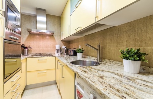 Lista Condominio | Brillante y moderno apartamento 2br en el corazón del exclusivo barrio de Salamanca. Magníficas vistas