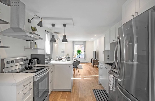 Peterborough Apartamento | Bright & Modern 2BR | Near DT & Hospital