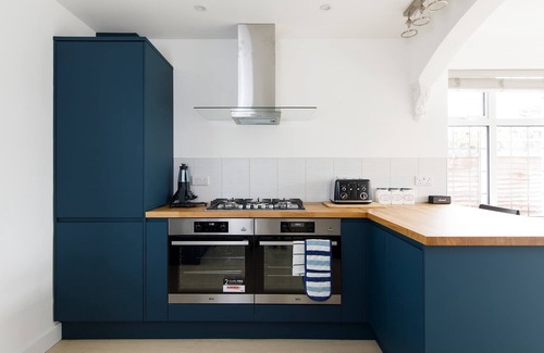 East Wittering Casa | Bright & Modern 4 br House 100 metres from Beach!