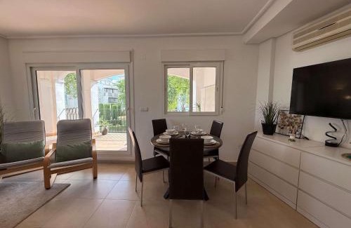 Roldan Apartamento | Bright & Modern Apartment - ER1512LT