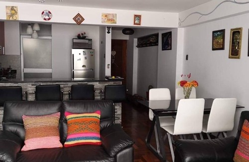 Urcos Apartamento | Apartamento moderno y luminoso en el corazón de Cusco.