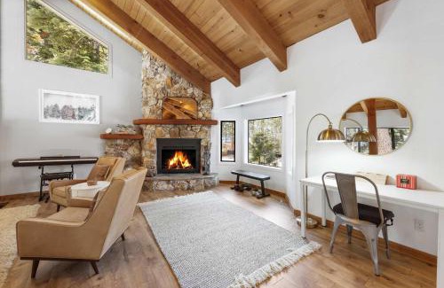 Carnelian Bay Casa | Bright & Modern Cabin Luxury Home in Carnelian Bay