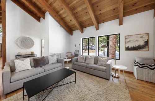 Carnelian Bay Casa | Bright & Modern Cabin Luxury Home in Carnelian Bay