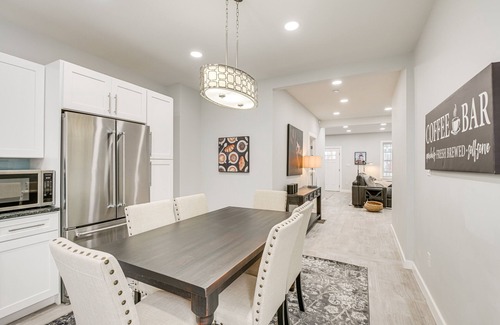 Presque Isle Casa | Bright & Modern Home: 2 Mi to Presque Isle Airport