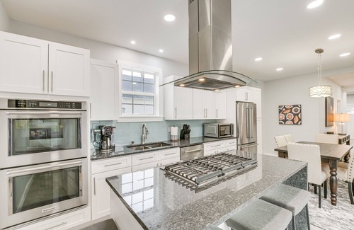 Presque Isle Casa | Bright & Modern Home: 2 Mi to Presque Isle Airport