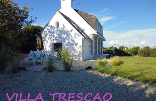Trevignon Casa | Bright, modern house overlooking the ocean