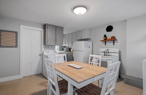 Rimmon Heights Apartamento | Bright Modern Open Layout 2nd Flr Short to MidTerm