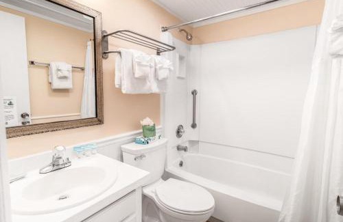 Litchfield by the Sea Apartamento | Bright Modern Room First Floor Resort View