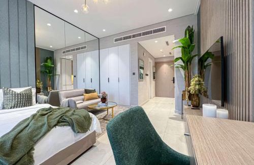 Discovery Gardens Apartamento | Bright New Studio with Pool & Gym Access, 5 min from Gardens Metro